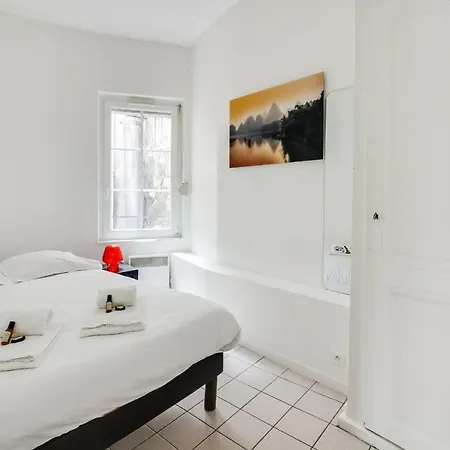 公寓 Cosy In The Heart Of By Guestready
