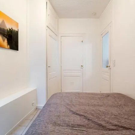 Cosy In The Heart Of By Guestready *